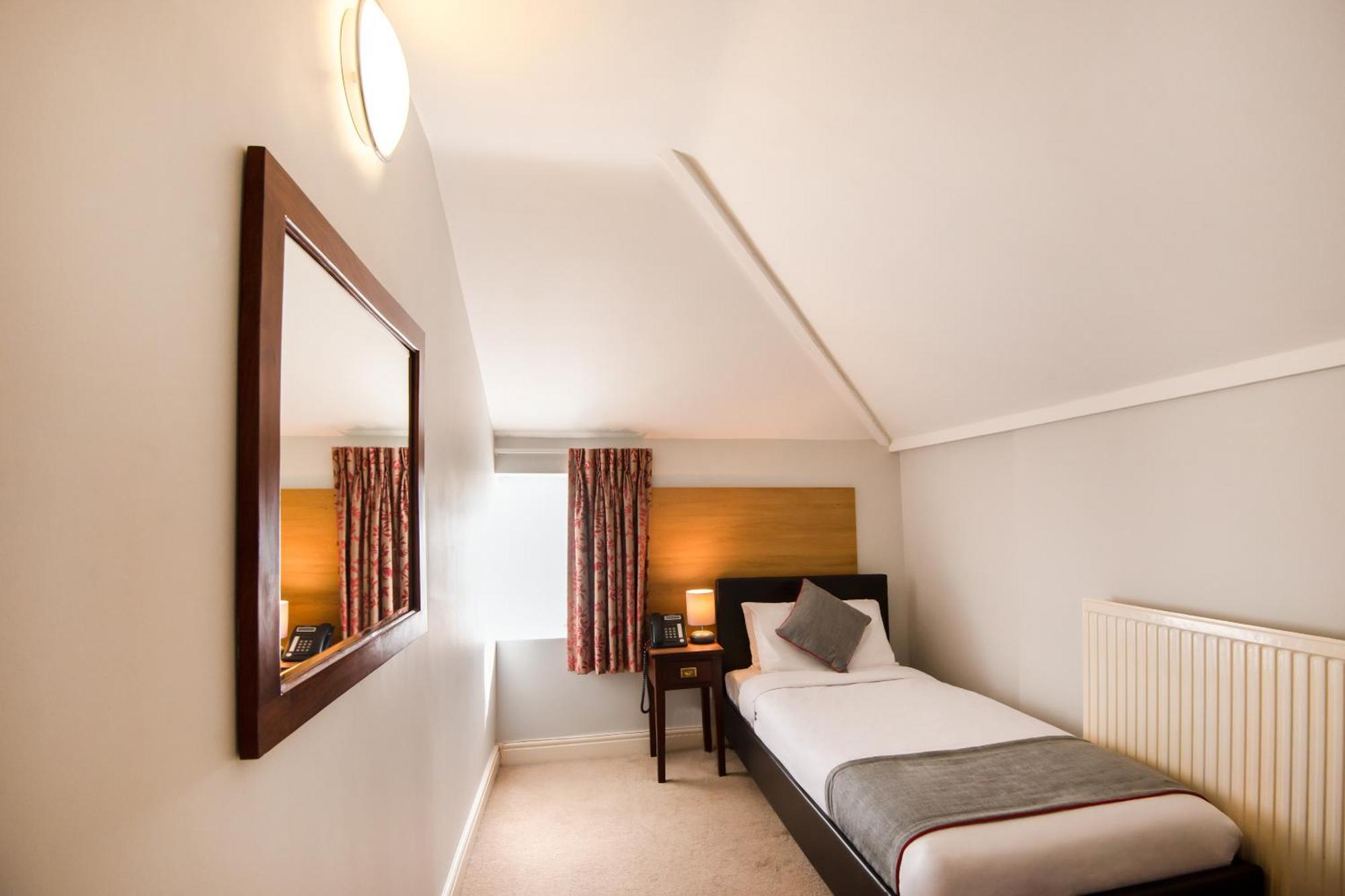 Oyo The Regency, Clifton Bristol Hotel Bagian luar foto