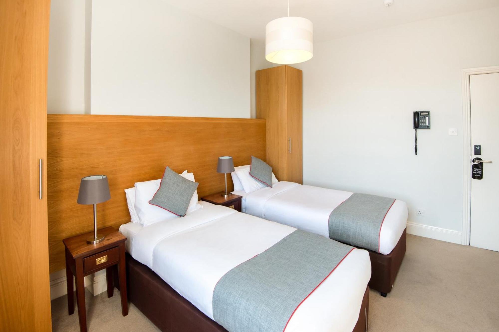 Oyo The Regency, Clifton Bristol Hotel Bagian luar foto
