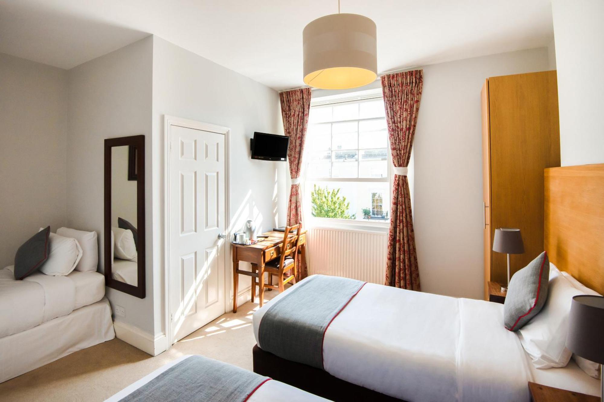 Oyo The Regency, Clifton Bristol Hotel Bagian luar foto