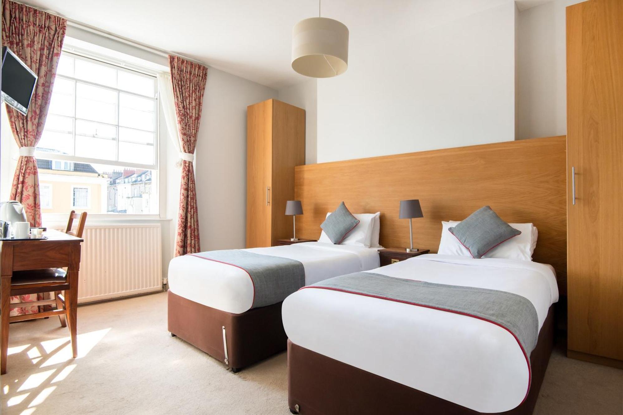 Oyo The Regency, Clifton Bristol Hotel Bagian luar foto